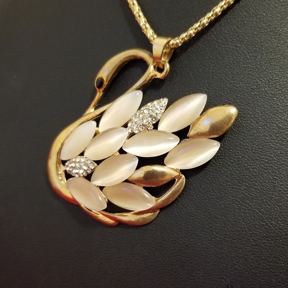 Golden Swan Necklace.